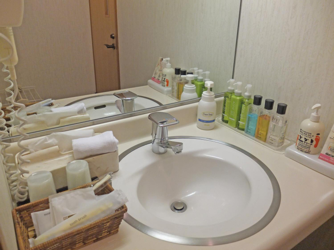 Bathroom 4