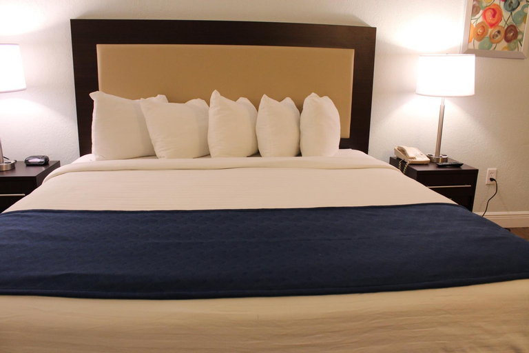 Bedroom 13