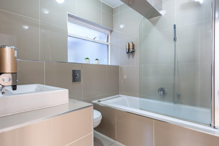 Bathroom 2, Perfect Beachfront Apartments, City of Cape Town