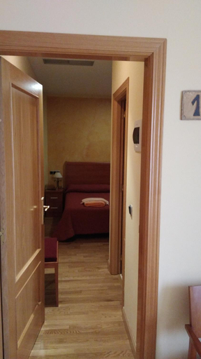 Others 4, Hostal Puerta del Valle, Valladolid