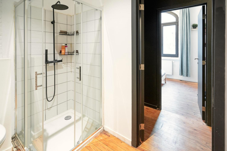 Others 4, Two-Bedroom River Side Apartment in the Heart of Antwerp, Antwerpen