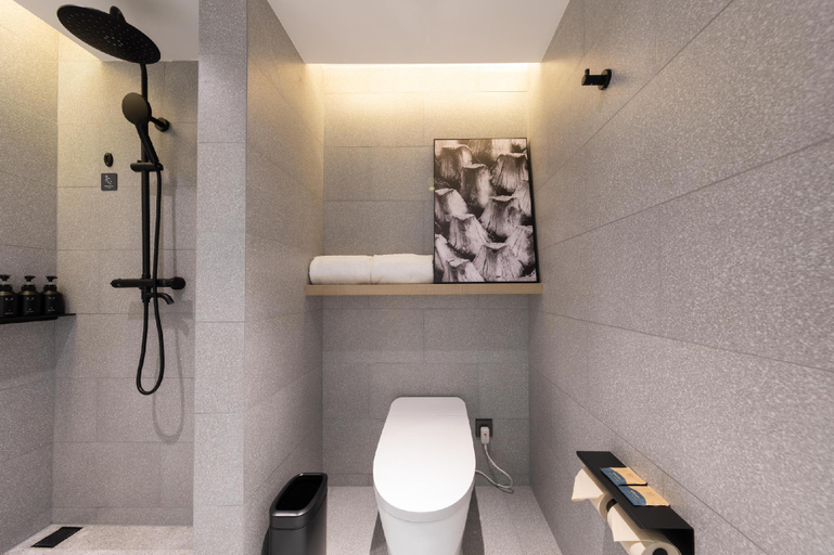 Bathroom 4