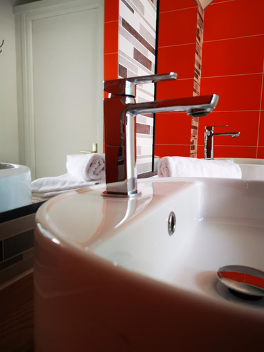 Bathroom 3, Les chambres du Bistro du Canal, Finistère