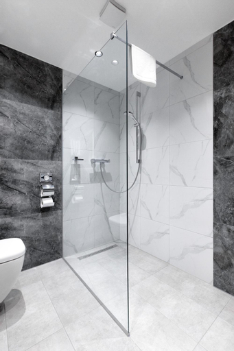 Bathroom 5