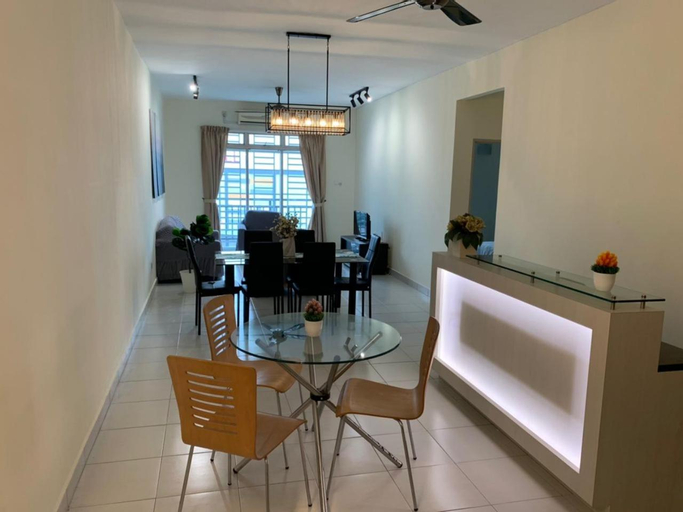 Dining Room 8