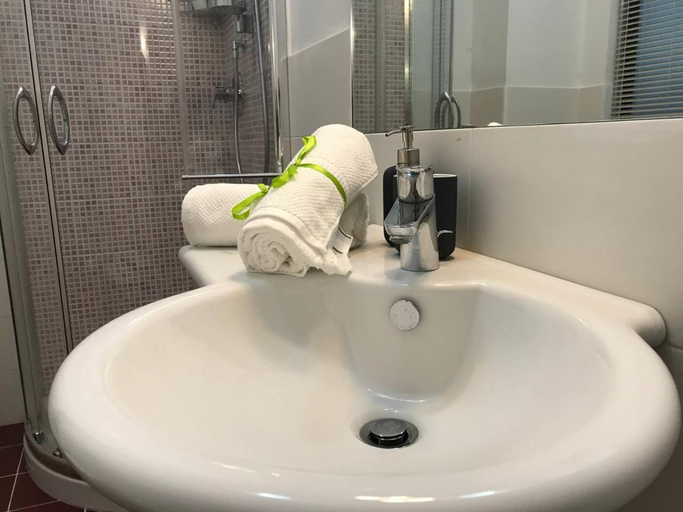 Others 3, Casa vacanze Borgo marinaro, Syracuse