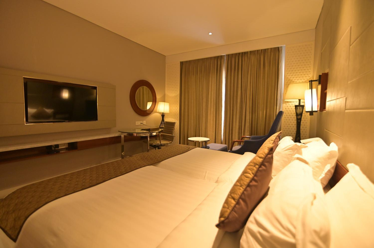 Others 3, Hotel Amaravathi, Mandya