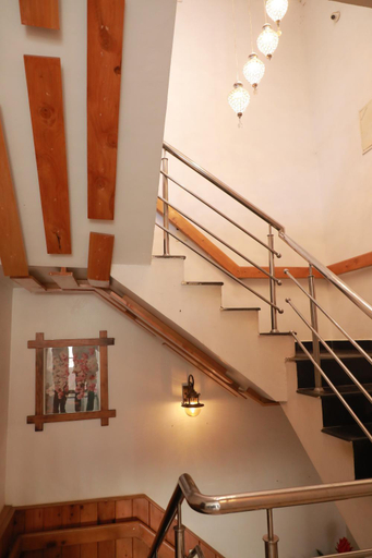Others 5, The Woodlands Residency- Unmarried and stag groups not allowed, The Nilgiris
