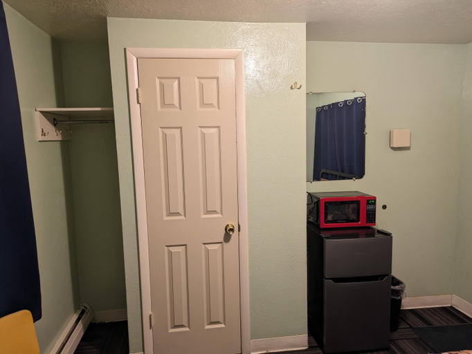 Others 4, Tour Inn Motel, Montcalm
