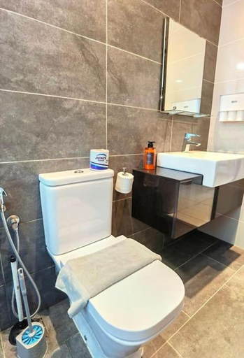 Bathroom 4, Almas Suites Muji Studio100mbps Netflix By STAY, Johor Bahru