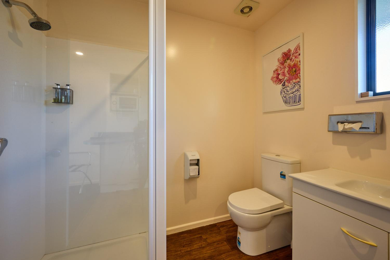 Bathroom, The Mediterranean Motel Kaikoura, Kaikoura