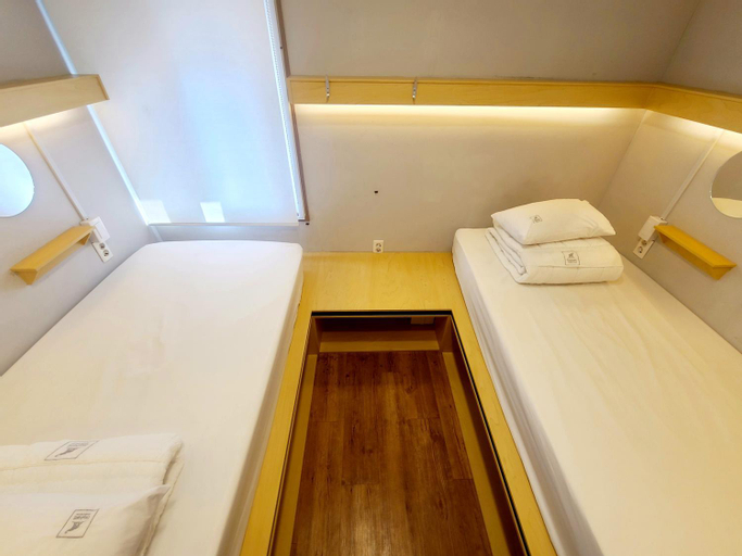 Bedroom 14