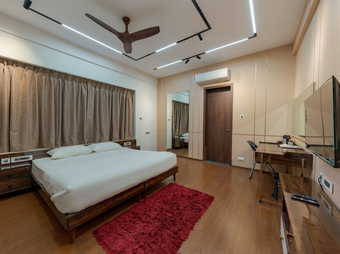 Others 5, CHIRAYU EXECUTIVE SUITES, Pune