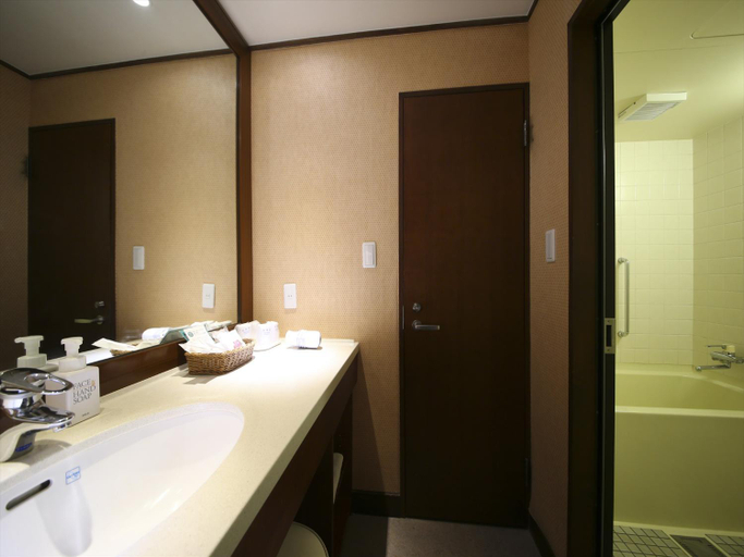 Bathroom 11