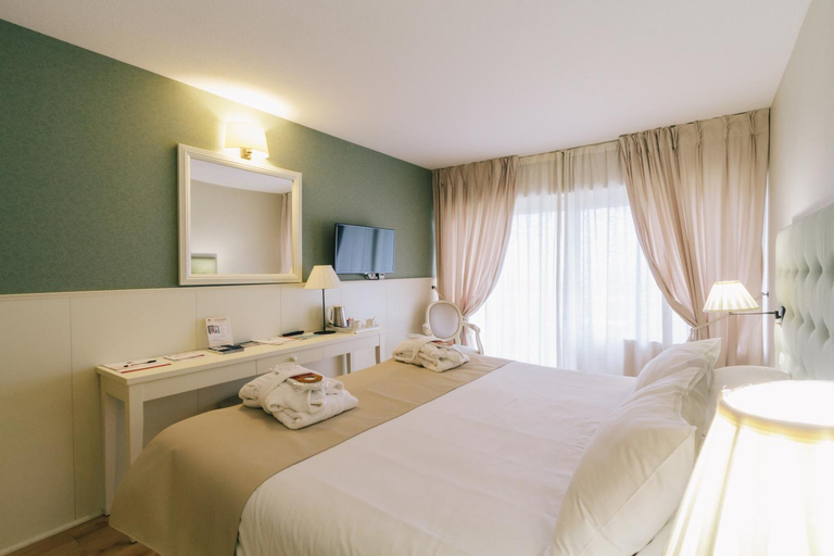 Bedroom 3, Le Domaine des Dryades, Indre