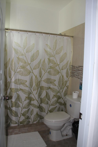 Bathroom 1, Albergo El Pulpo, Bayahibe, San Rafael del Yuma