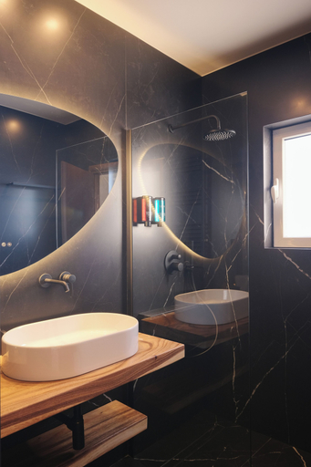 Bathroom 5, Tyto Alba Habitat, Attica