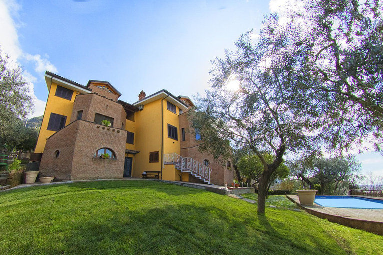 Exterior & Views 2, Villa C Luxury Estate, Napoli