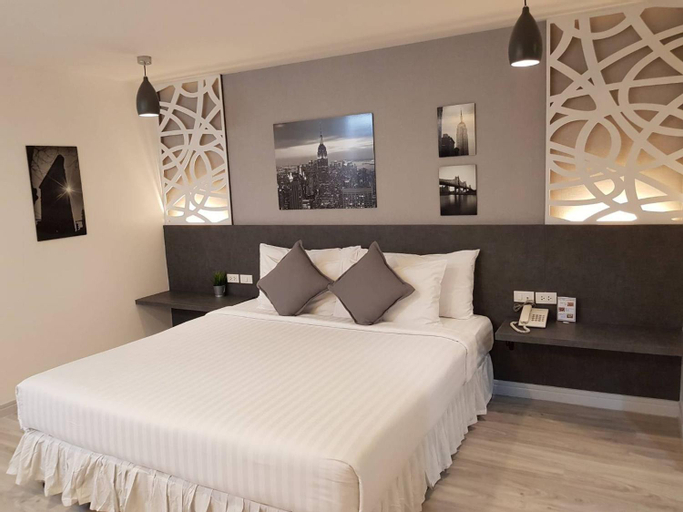 Bedroom 12