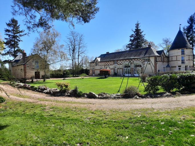 Exterior 12