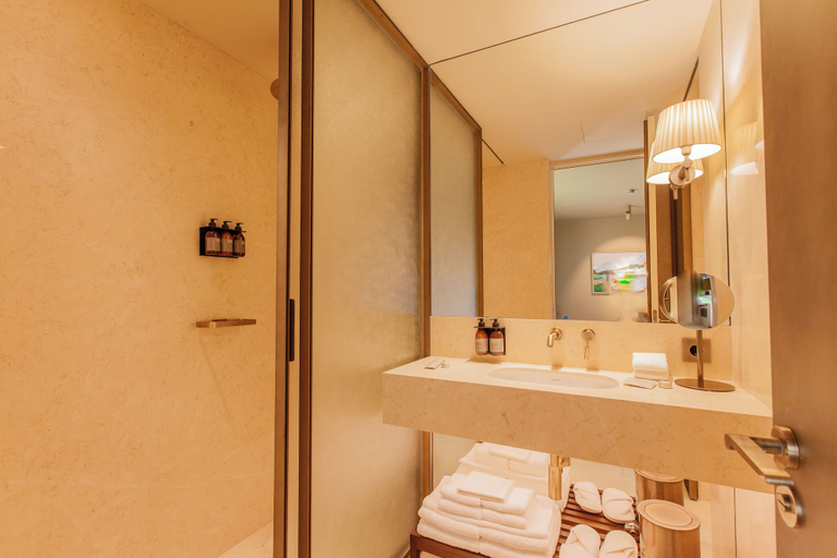 Bathroom 4, Palacete Severo, Porto