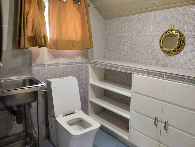 Bathroom 4, Spectacular Attic 2Bedroom 12 Guests up to 18, Baguio City
