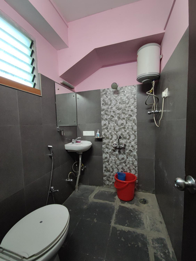 Bathroom 3, Hotel La Casa, South Sikkim