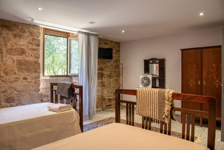 Bedroom 3, CASA DO LEAL SILVER WAY, Pontevedra