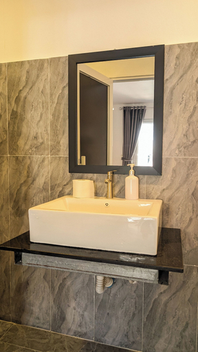 Bathroom 4, Skybar, Sihanoukville