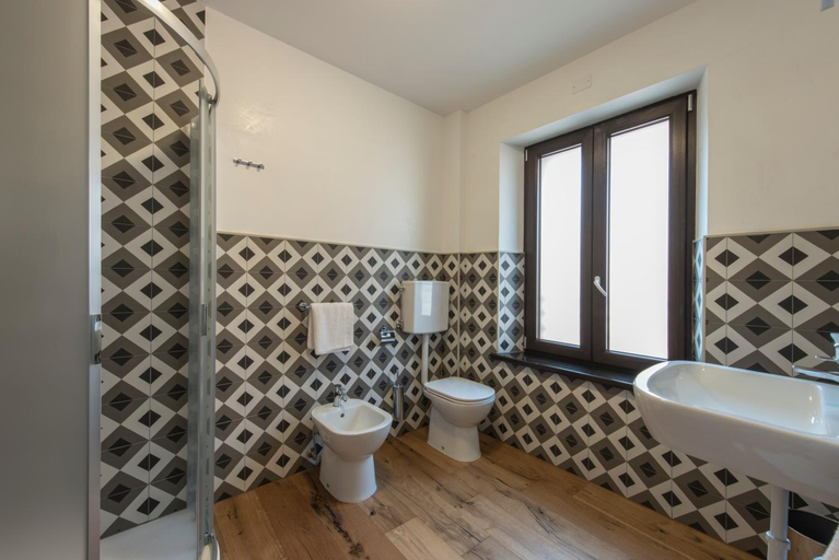 Bathroom, La Blave Rooms, Udine