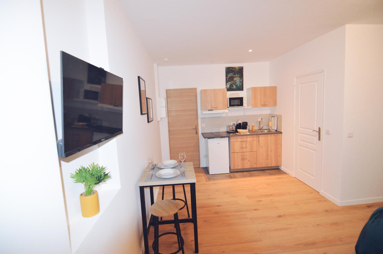Others 5, Studios Lsquare Residence AFPA, Vienne