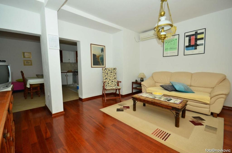 Others 2, Studio apartment in Bol with sea view, terrace, air conditioning, WiFi 3634-1, Bol