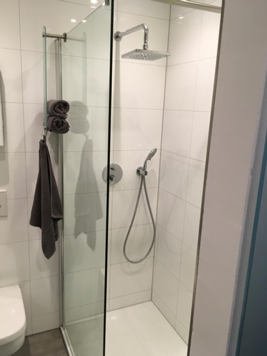 Bathroom 11