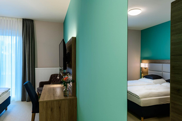 Bedroom 2, Nutzwedel Resort Farmers Lodge, Steinburg