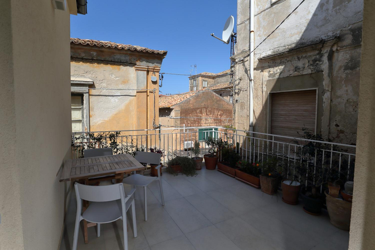 Others 3, Timpa rooms, Vibo Valentia