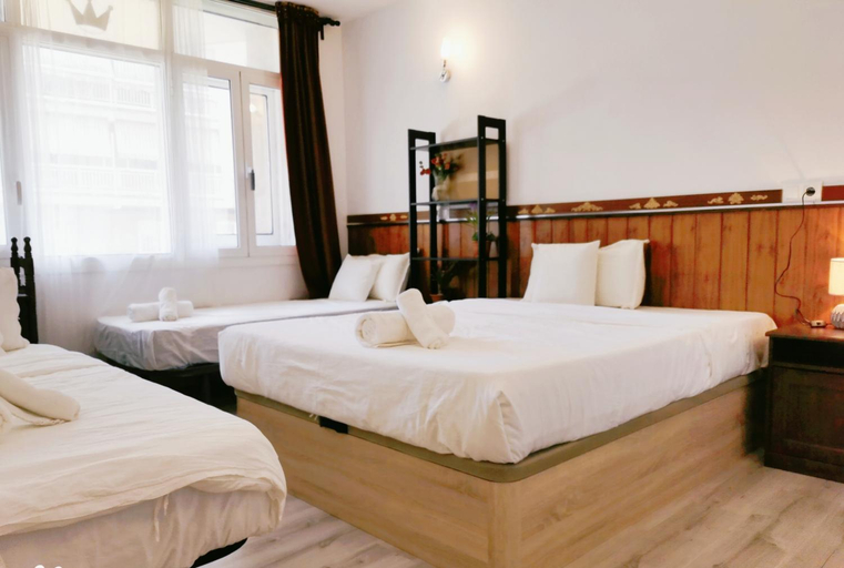 Others 5, Barcelona Corona Hostal, Barcelona