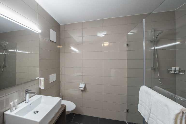 Bathroom 9
