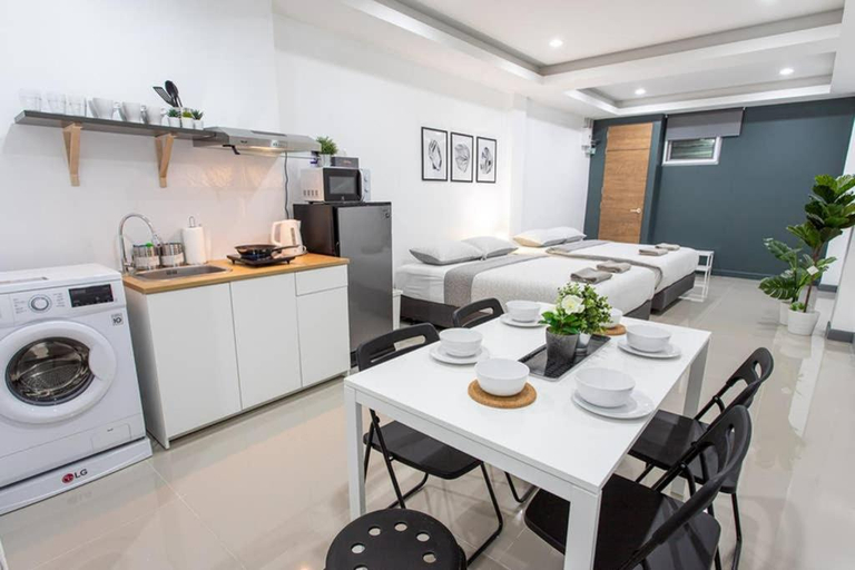 Dining Room 9