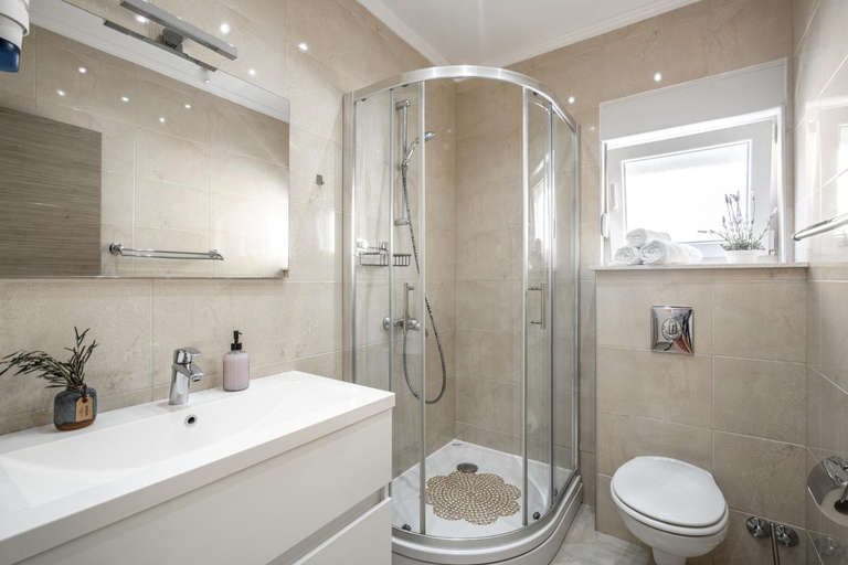 Bathroom 3, Villa Cavar, Apartments Close to the Beach, Makarska