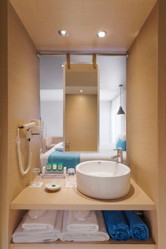 Bathroom 4, The Island Hotel - Adults Only -, Crete