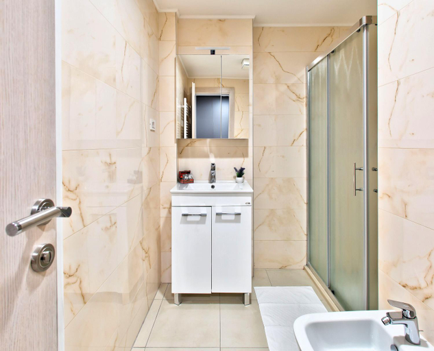 Others 4, Hotel Dompes, Herzegovina-Neretva
