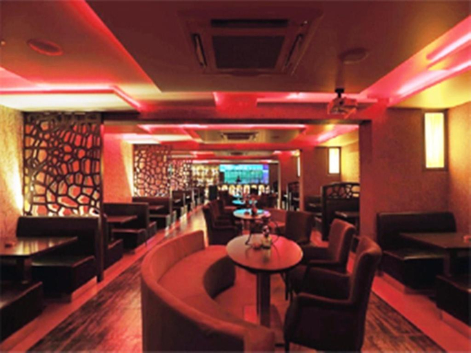 Food & Drinks 4, Brijwasi Lands Inn, Mathura