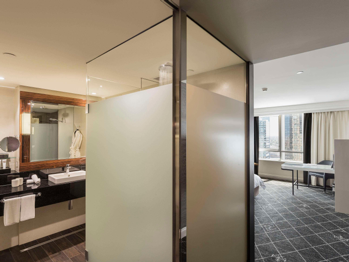 Bathroom 16