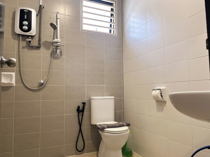 Bathroom 3, Corner House Puchong 18 pax Kid BBQ, Puchong