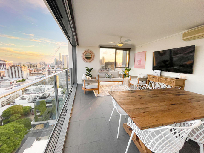 Others 4, Apartments on Connor, Fortitude Valley