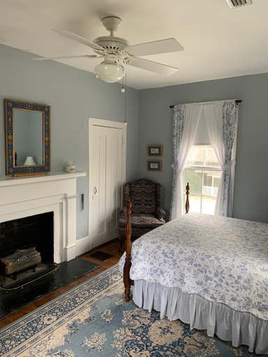 Bedroom 2, The Inn at Key Falls Estate, Transylvania