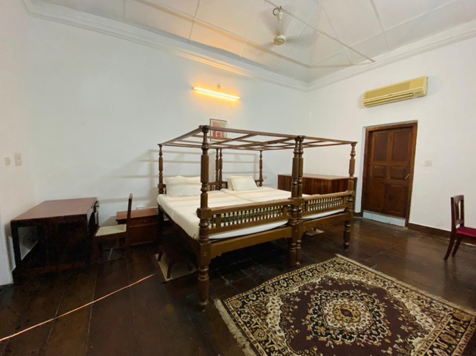Others 1, Ballard Bungallow, Ernakulam