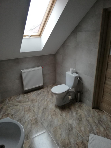 Bathroom 2, Potok 5, Sieradz