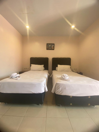 Bedroom 25