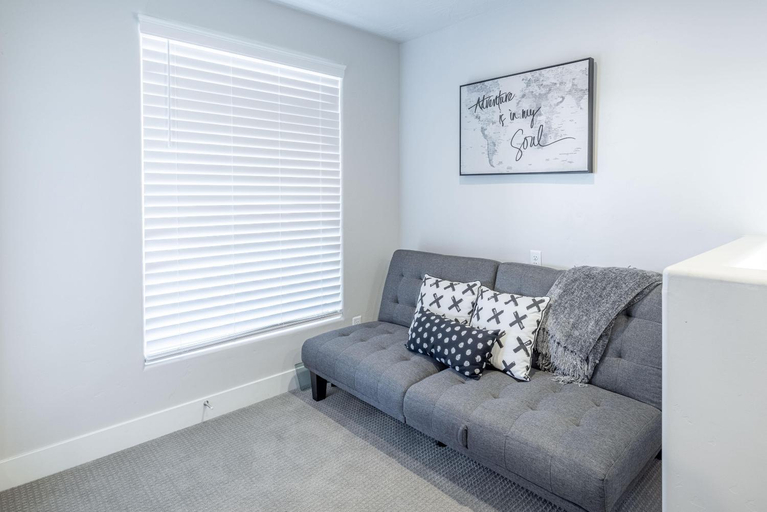 1, Red Rock Rooftop, Washington